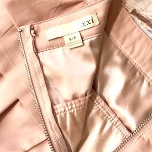 Forever 21 Skirts - ๐HP๐ Forever 21 mini skirt Forever 21 Skirts - ๐HP๐ Forever 21 mini skirt